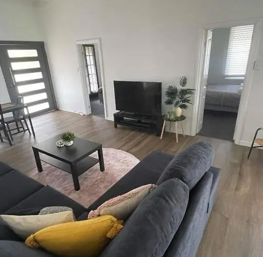 Retreat On Murray - Pool, Playground, Huge Deck!