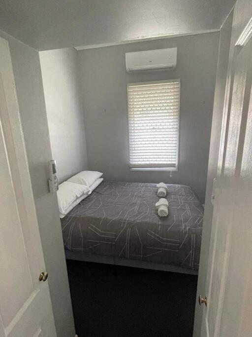 Holiday home Retreat On Murray - Pool, Playground, Huge Deck! *